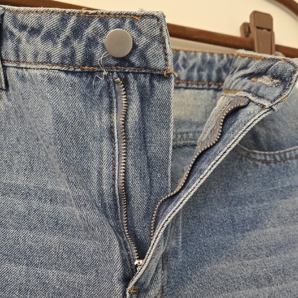 Le Lis Blue Distressed Women's Jeans - Picture 5 of 15